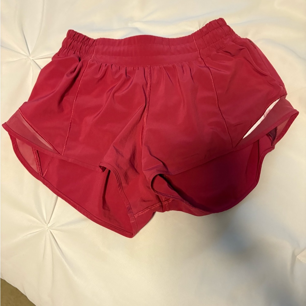 Lululemon Athletica Fuchsia Hotty Hot Shorts 2.5”